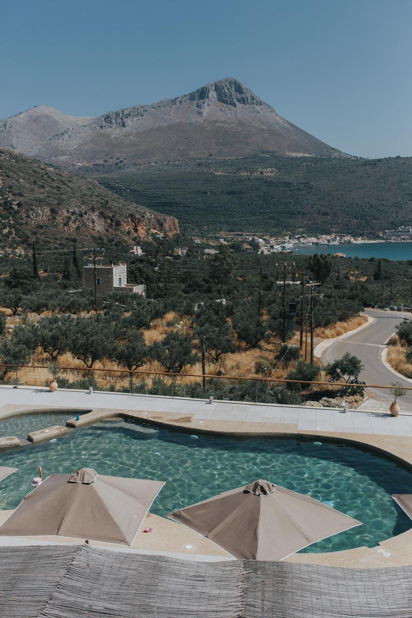 Brazzo Di Maina Hotell Oítilon Eksteriør bilde