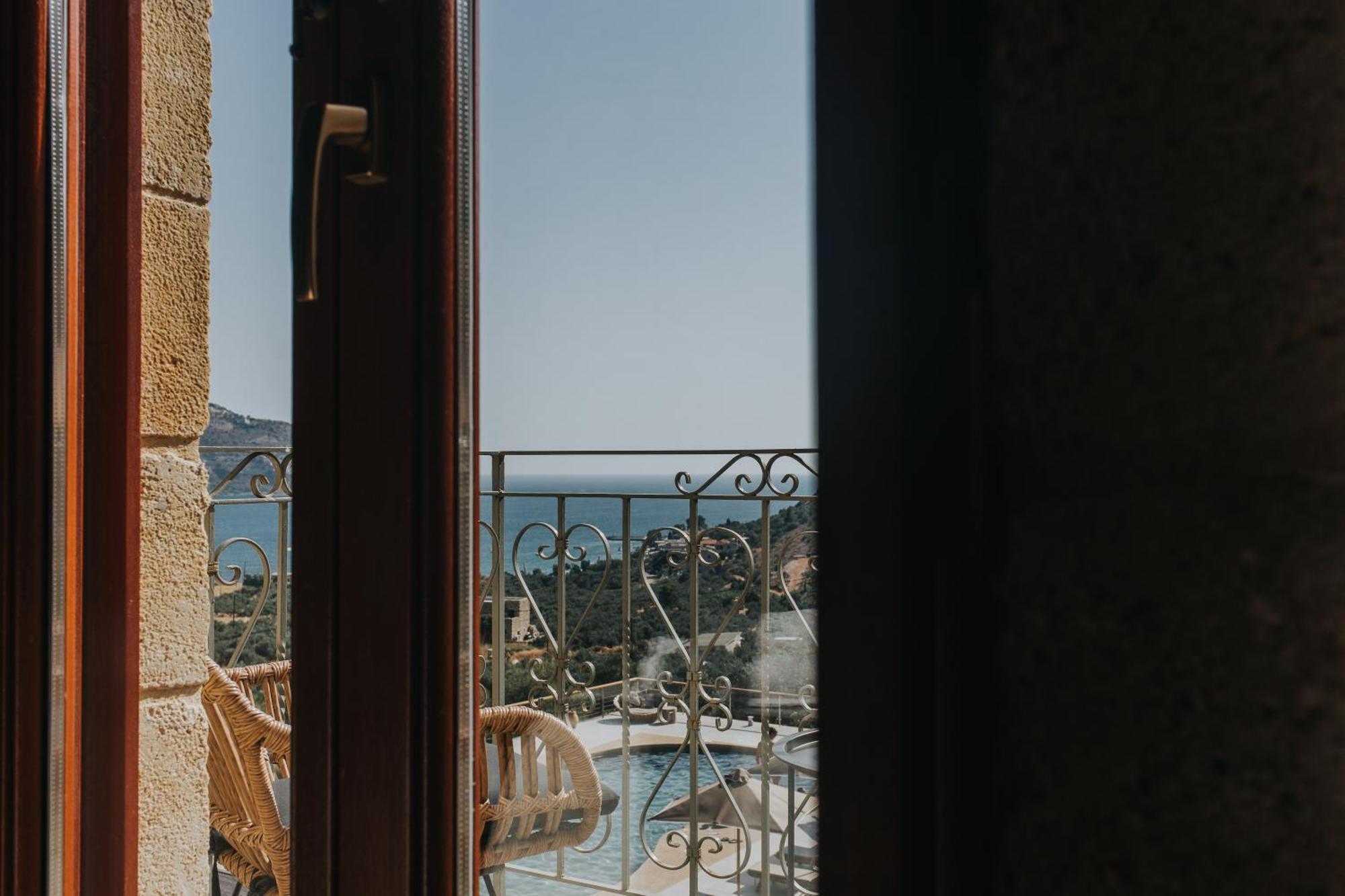 Brazzo Di Maina Hotell Oítilon Eksteriør bilde